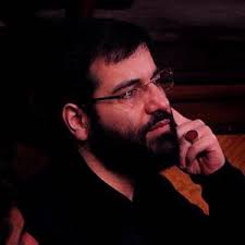حسین سیب سرخی آنکه کونین بود در کفنش